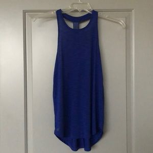 Athleta tank like new! Sweat wicking and comfy!